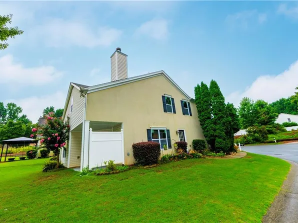 3740 Maple Valley Dr, Cumming, GA 30040
