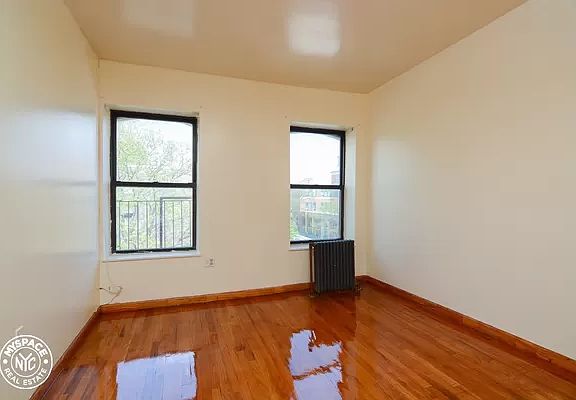 3rd image of 466 Franklin Ave APT 4