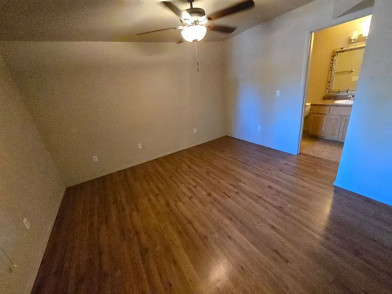 1385 W University Ave #4-125 — Photo 24
