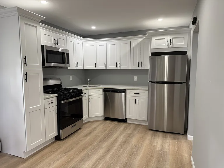 115 Washington Ave — Photo 9
