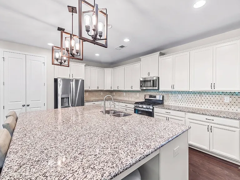 2687 Suffolk Pl — Photo 7