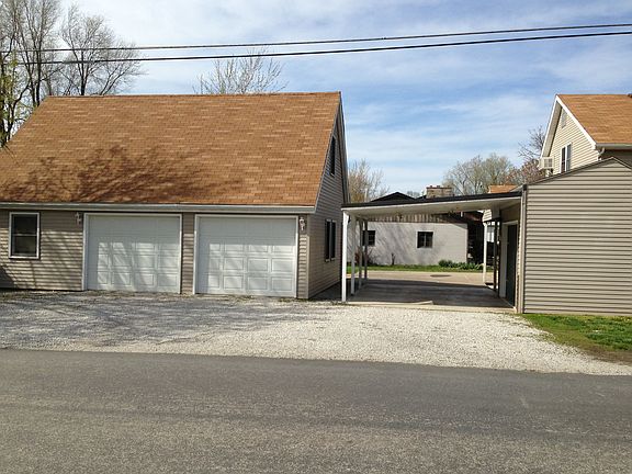 Garage & Covered Patio
