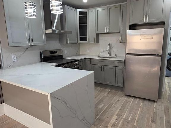4th image of 2205 N Orkney St