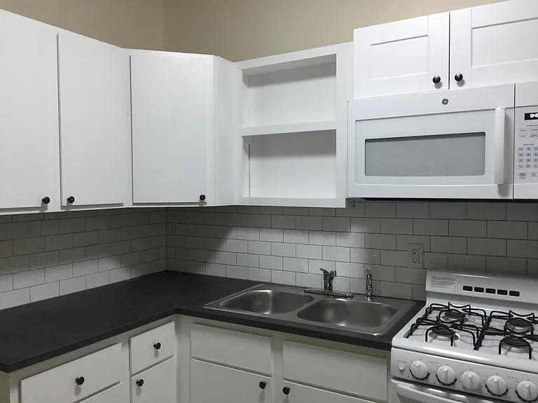 615 Innes St NE #2 — Photo 3