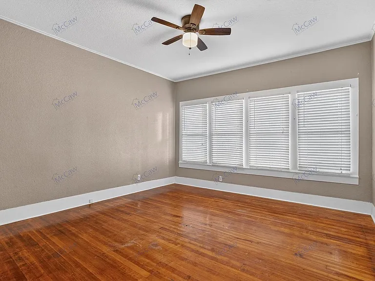 303 S Elm St — Photo 10