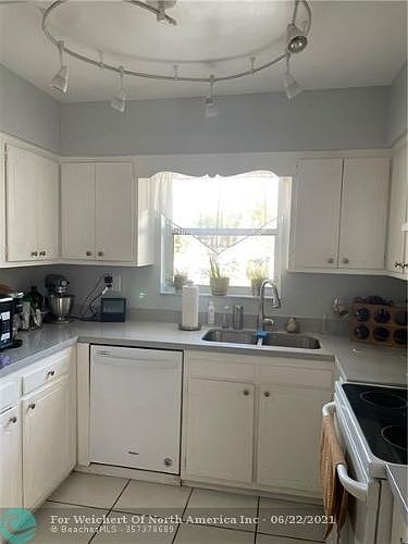 1st image of 2619 NE 33rd Ave