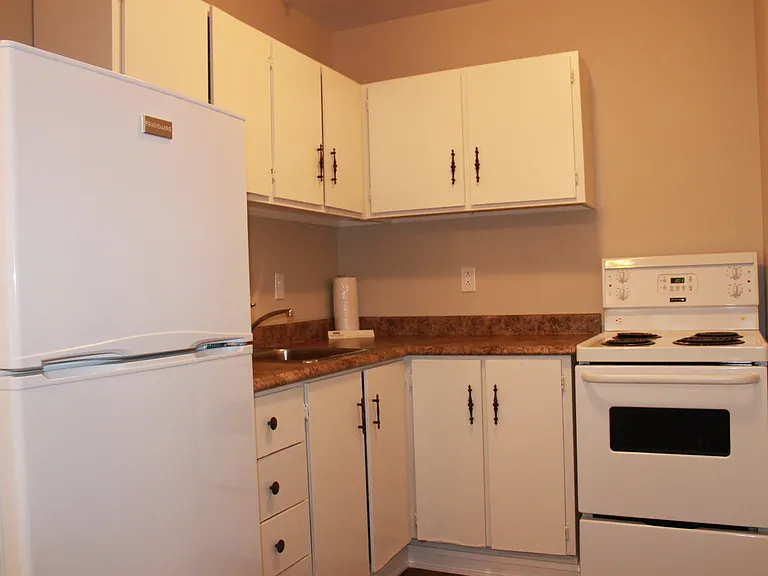66 Saint Clare Ave — Photo 5