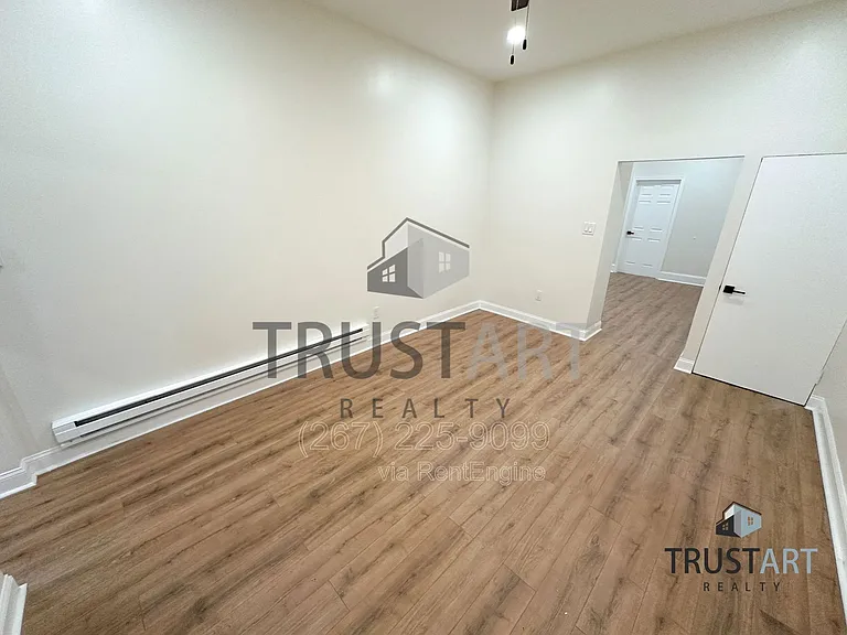4633 Penn St #1 — Photo 7