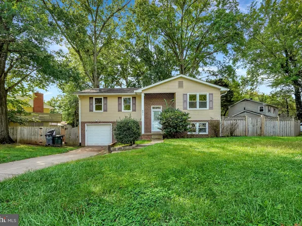 8817 Cather Ave, Manassas, VA 20110