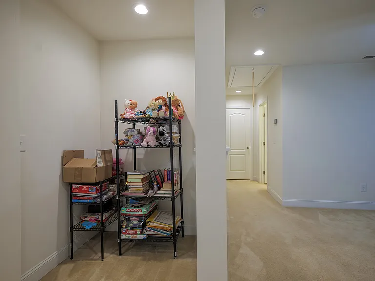 411 Alamosa Pl — Photo 50