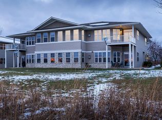 1147 Gallery Ln, Chaska, MN 55318