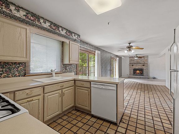 5th image of 6620 Saratoga Ave