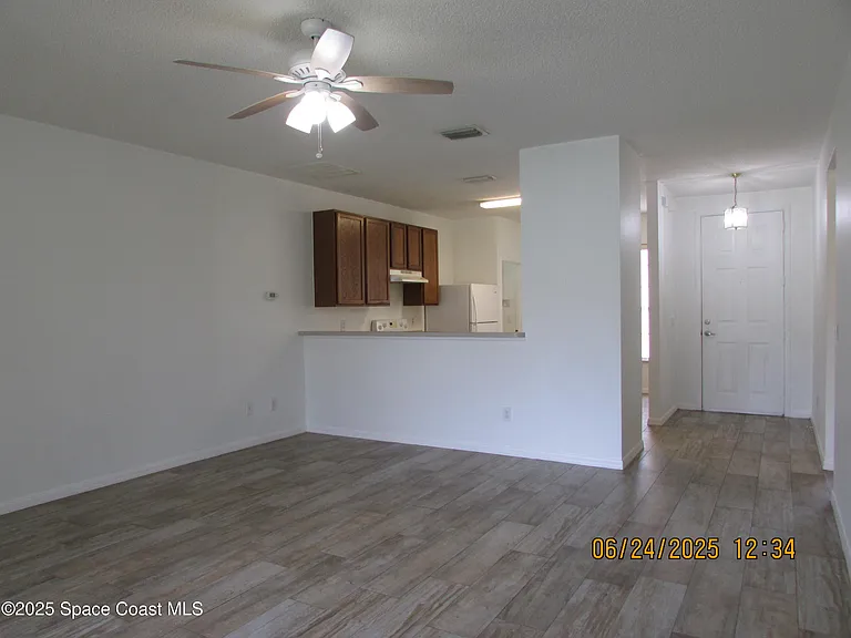 4192 Collinwood Dr — Photo 3