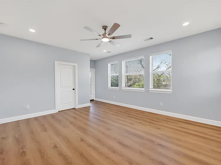 3344 Sanders St — Photo 38
