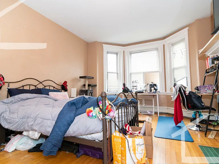 8 Glenville Ave #2 — Photo 11
