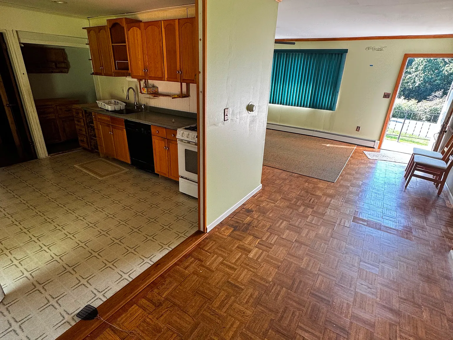 3 bed, 1184 sqft, $2,700 — Photo 4