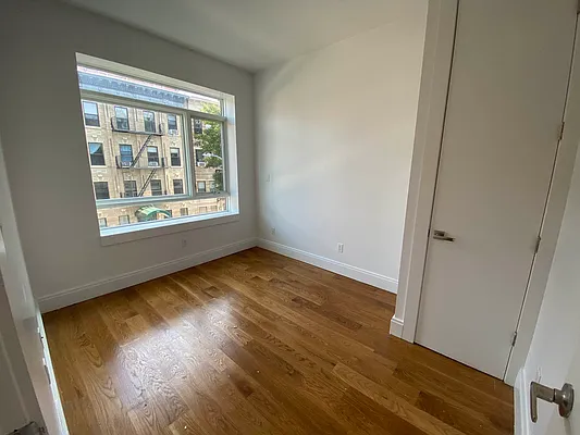 Rented by Lodger Corp | media 23