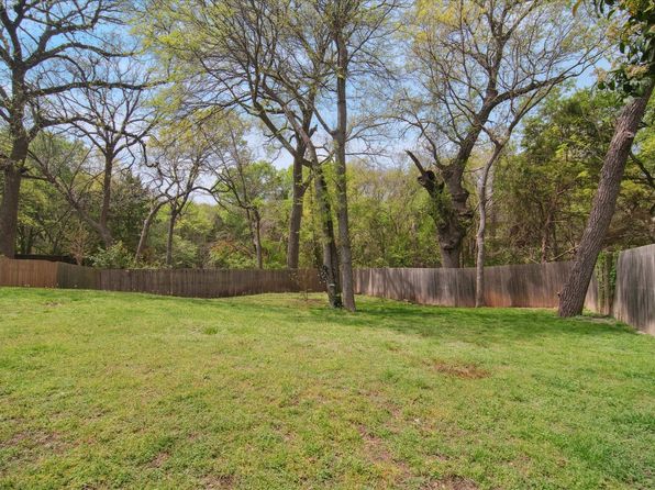 525 N Parks Dr, Desoto, TX 75115
