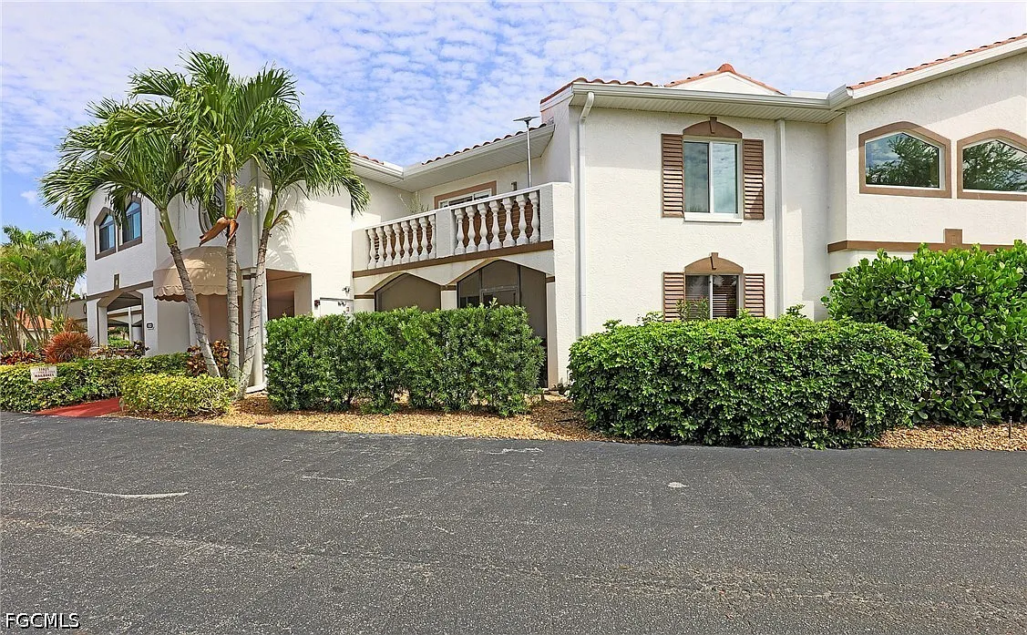 2 bed, 2.0 bath, 1455 sqft, $4,399 — Photo 1