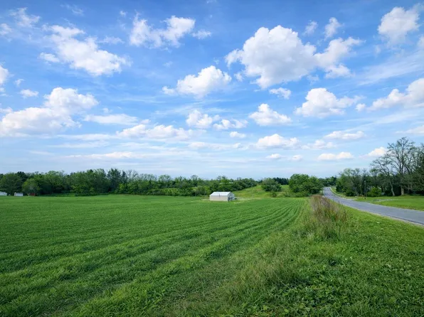 15774 Townline Rd, Buchanan, MI 49107