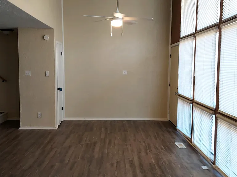 120 Cash St #B3 — Photo 1