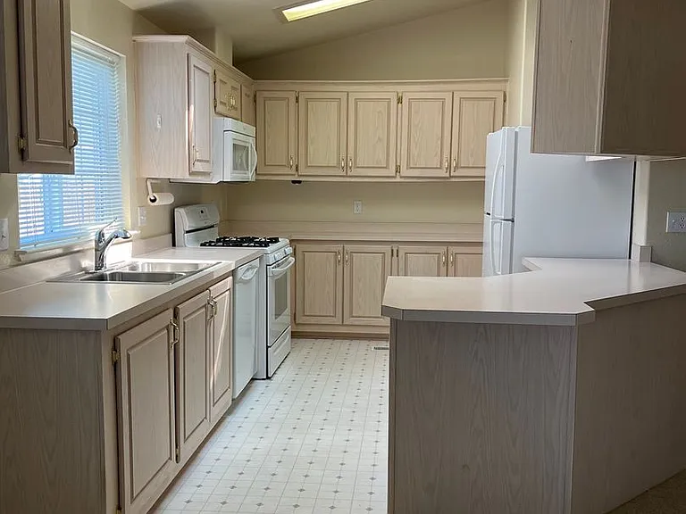 1237 Gambrel Dr — Photo 5