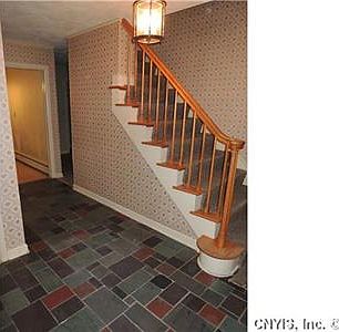 4th image of 8 Jamar Dr