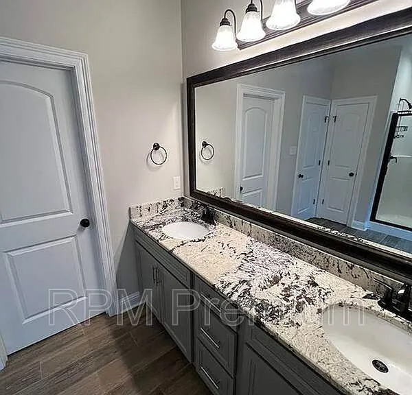 6212 Lake Edge Dr — Photo 23