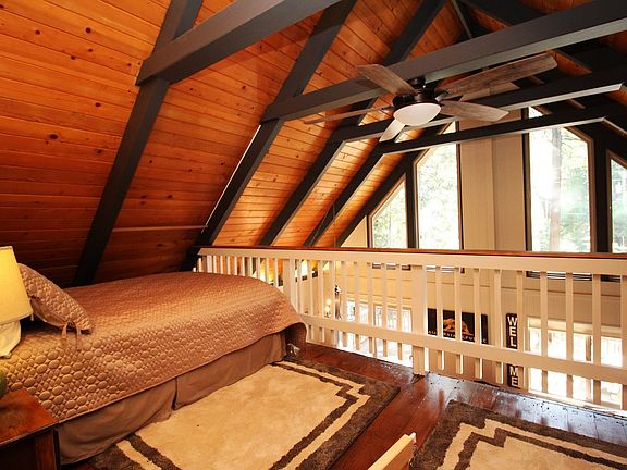 2nd image of 1147 Wawona Way