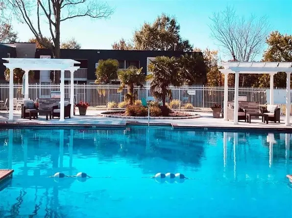 Coastline - VA, 631 Lake Edward Dr, Virginia Beach, VA 23462