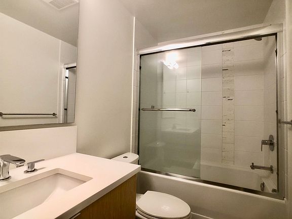 5th image of 1621 Hamilton Ave #201