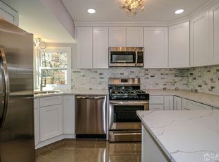 2 Baker St, Iselin, NJ 08830