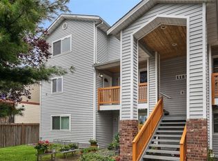 1129 W Casino Rd APT 3, Everett, WA 98204