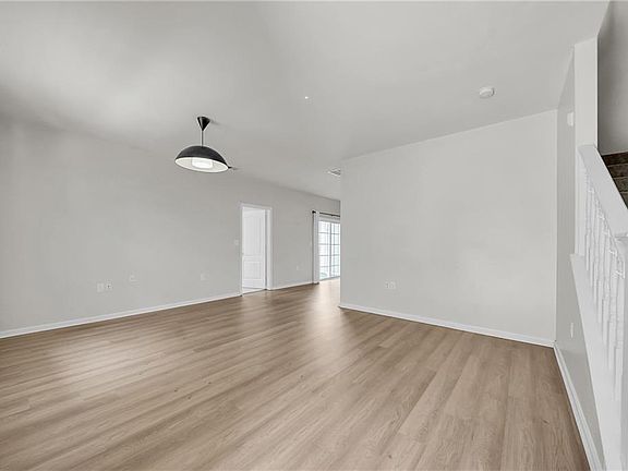 3rd image of 1513 Braishfield Ct