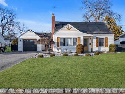 43 Foster Boulevard, Babylon, NY, 11702