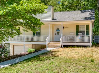 8940 Pine Tree Cir, Gainesville, GA 30506