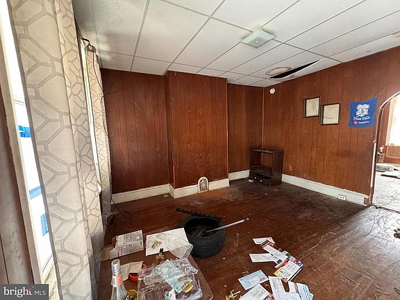 2nd image of 5540 Linmore Ave