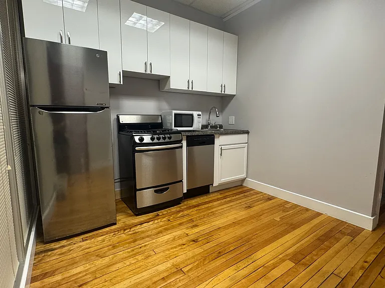 171 Genesee St — Photo 16