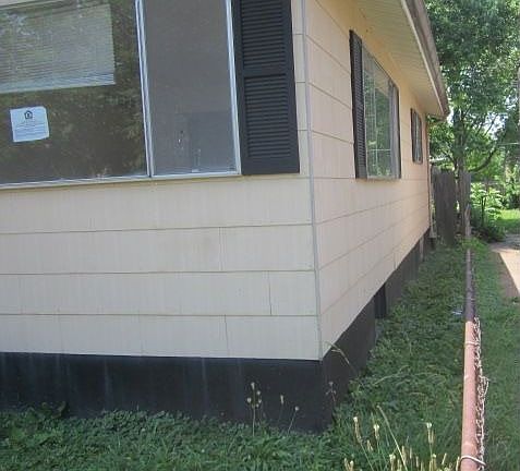 2nd image of 914 Elias Ave