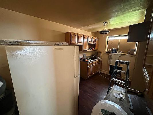 3rd image of 116-27 169th St #B