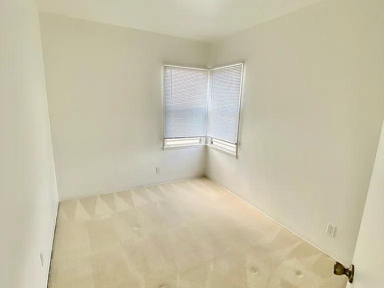 2914 Cimarron St — Photo 5