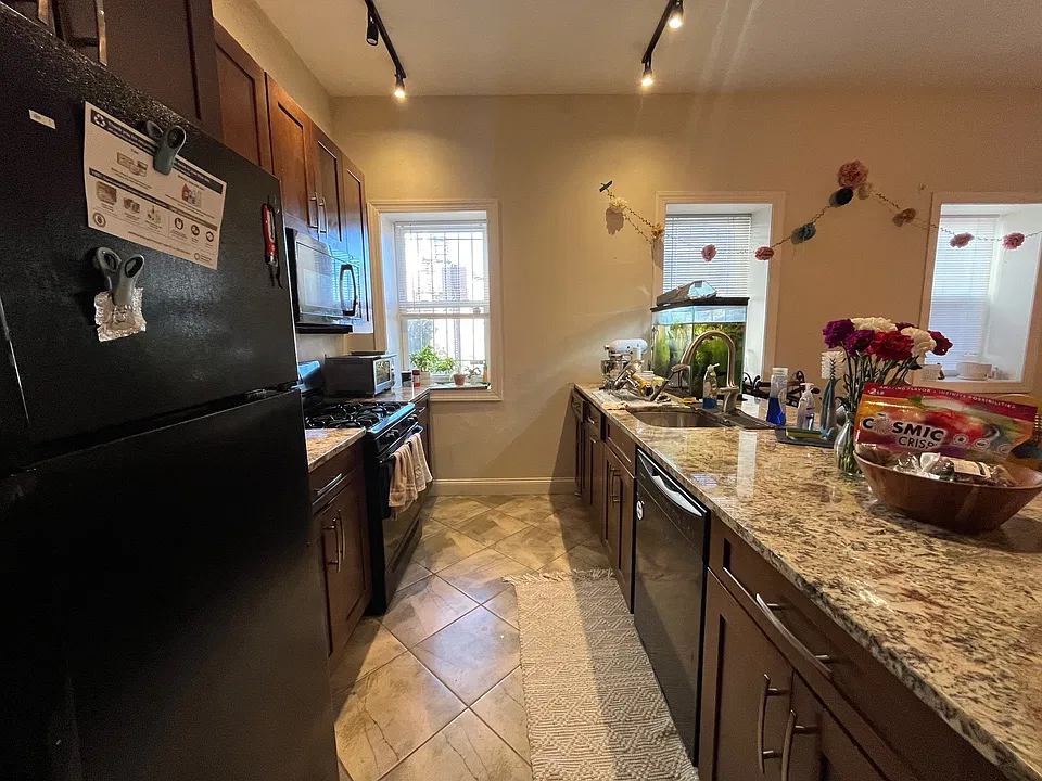 3223 Kennett Sq #2