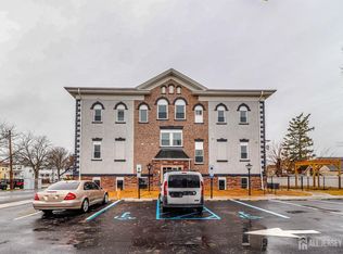 33 2nd St, Raritan, NJ 08869