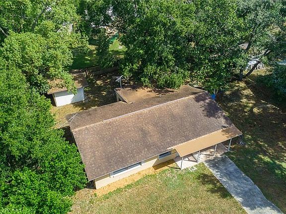 4th image of 1461 Lake Dr
