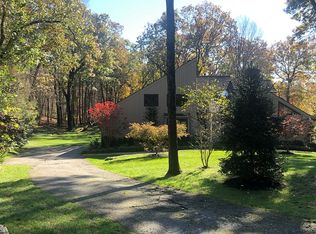 60 Whippoorwill Lake Rd, Chappaqua, NY 10514