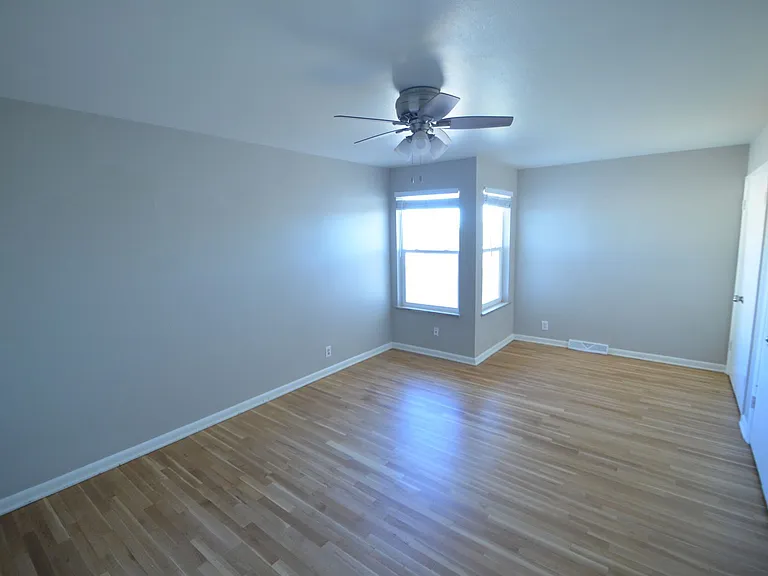 5521 S Delaware St — Photo 2