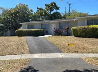 8992 SW 149th St, Miami, FL 33176