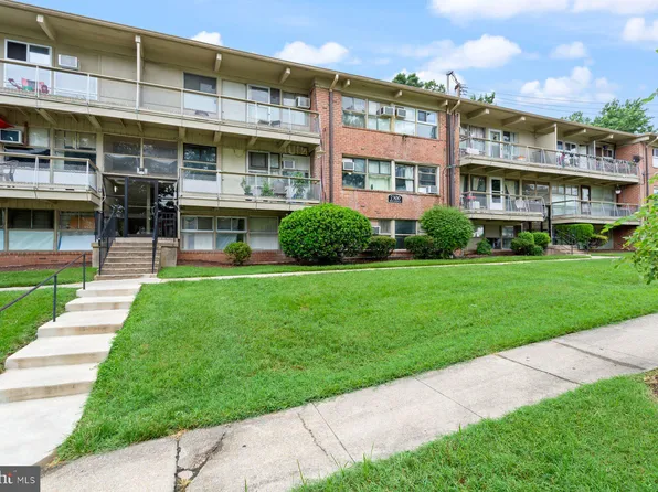 7300 18th Ave APT 13, Hyattsville, MD 20783