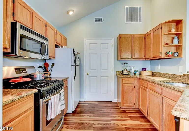 5803 Tudor Dr — Photo 9