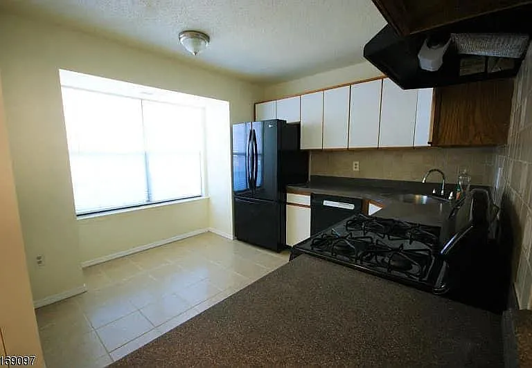 24 Kirby Ln #24 — Photo 3